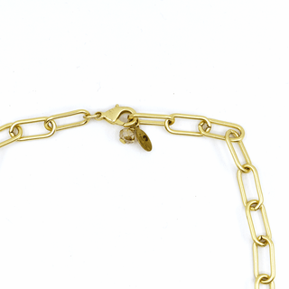 Clasp Detail Image of Gold paperclip Chain
