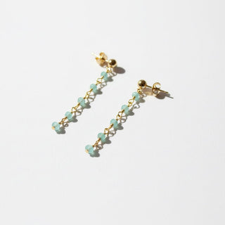 Chain drop earrings in apatite Blue on gold