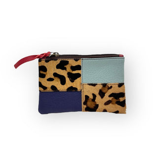 100% Recycled Leather Materials Zipper Pouch, Cheetah Print Light Blue / Navy